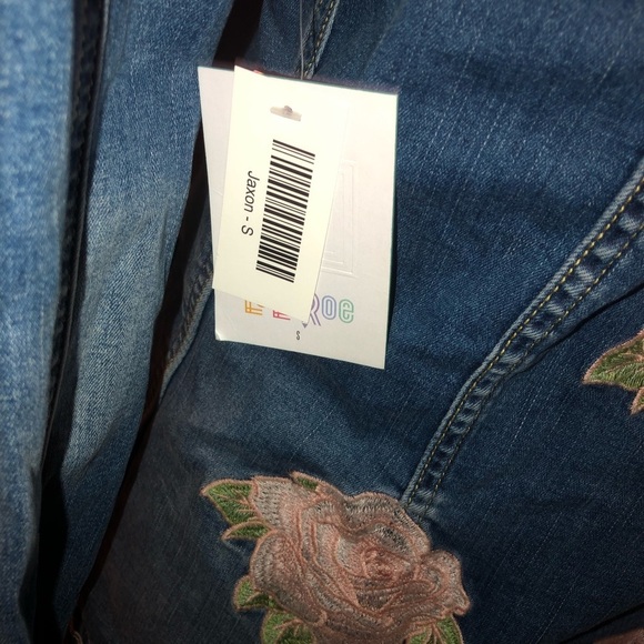 Lularoe jaxon floral roses jean jacket small s - Picture 3 of 4